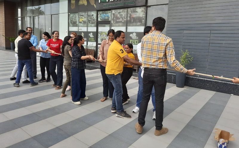 Biodeal Office Activity Tug of war